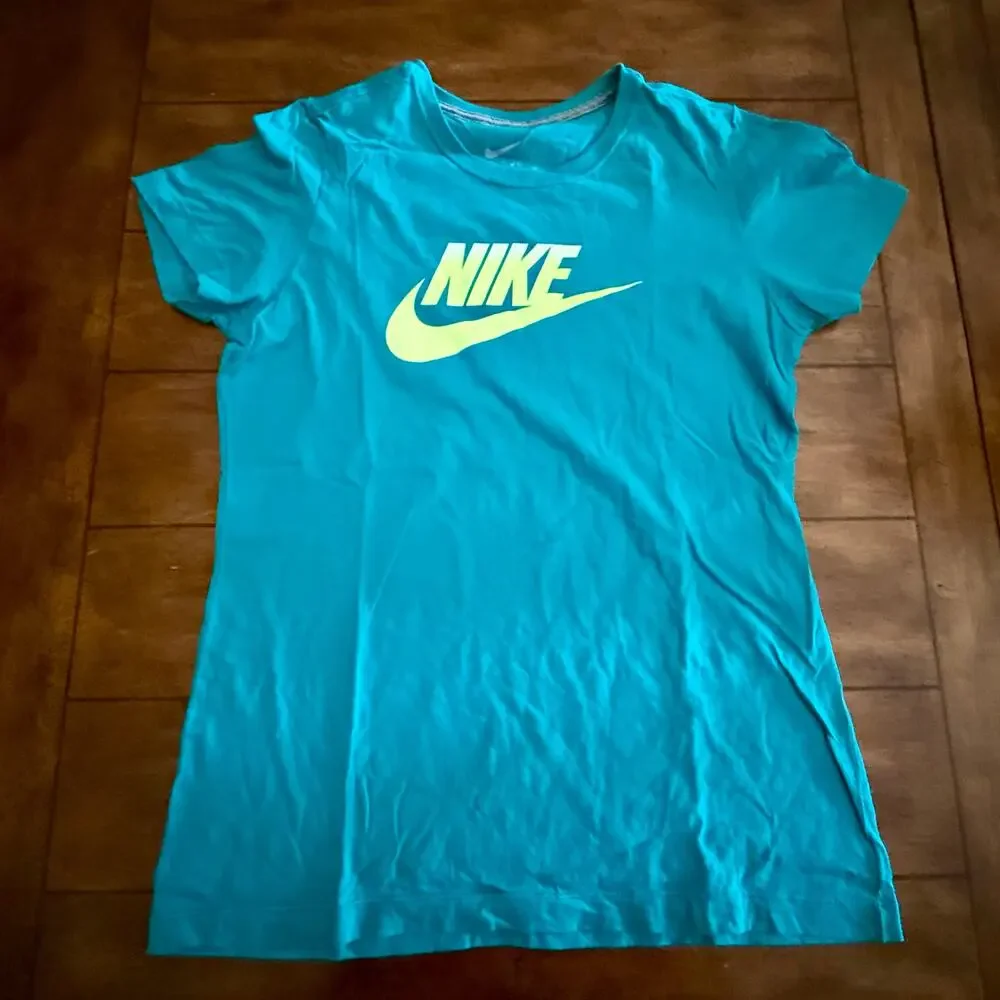 Nike Teal Slim-Fit T-Shirt Women XL 100% Cotton Slim Athletic Cut‎ Sport Workout